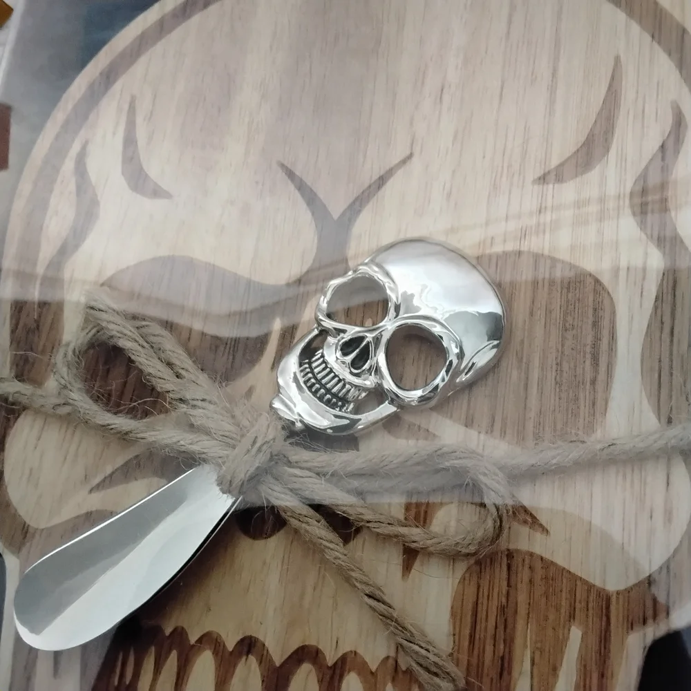 Skull Shaped Cutting Board with Skull Handle Cheese Spread Knife ~9